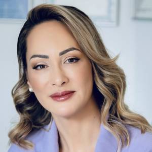 Dr Elena Makropoulou