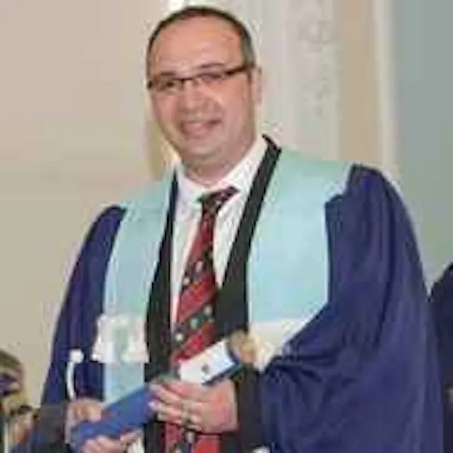 Dr Firas Arnaout MD MSc FRCS (Tr&Orth)